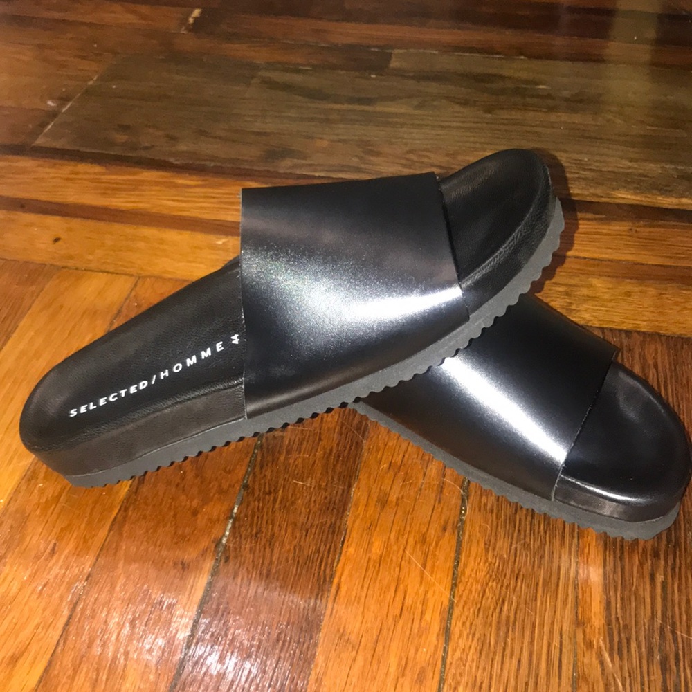 Selected Home Austin Leather Sliders